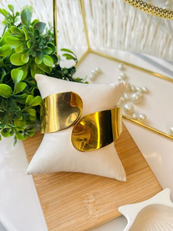 Eclipse Cuff