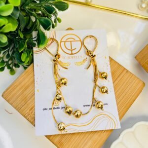 Elegant Knotted Loop Design