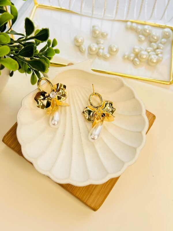 Regal Bow Pearl Drops - Image 3