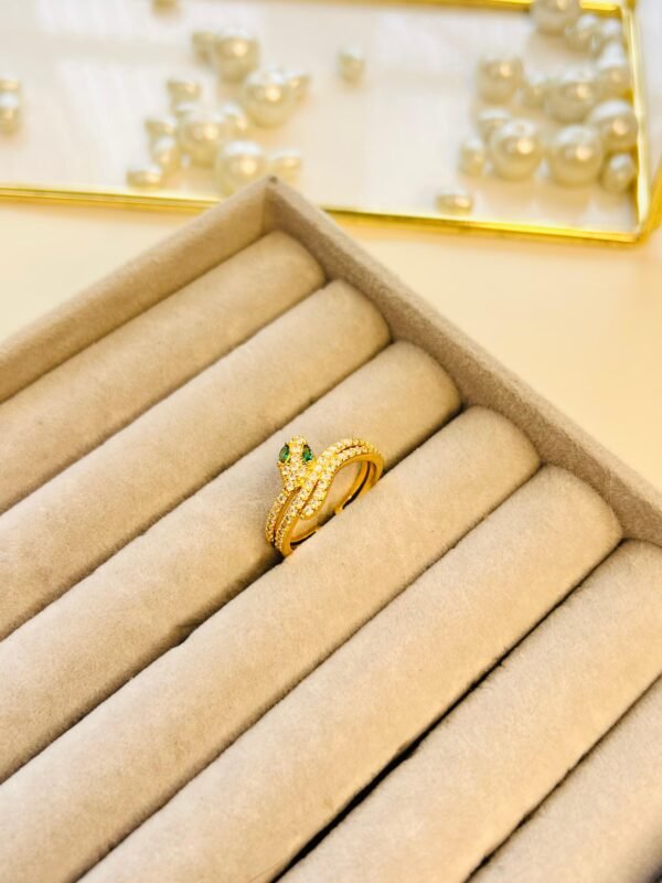 Emerald Serpent Ring