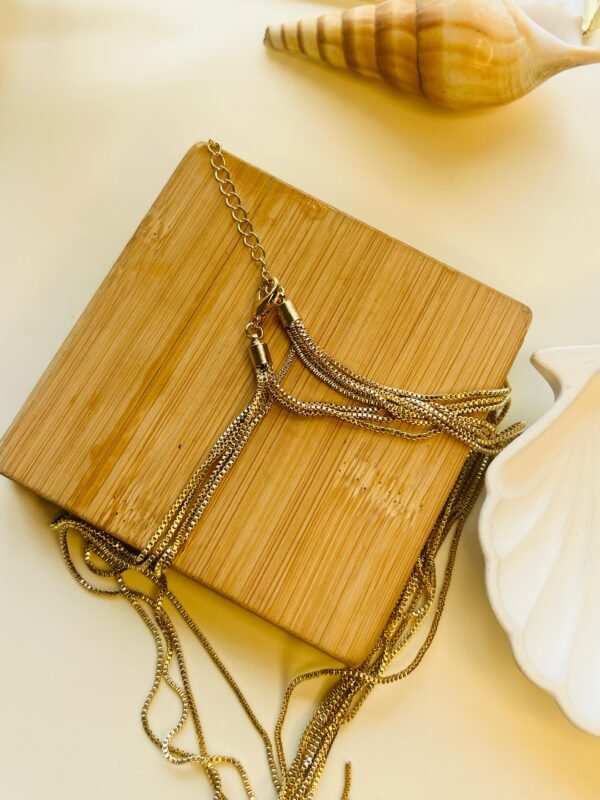 Regal Threads - Image 3