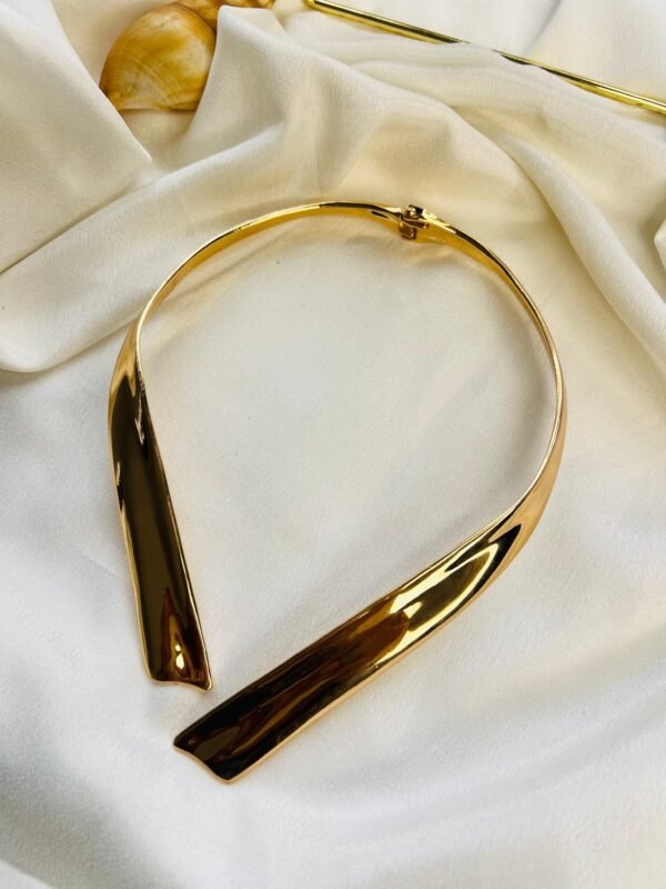 Gilded Wave Collar - Image 3