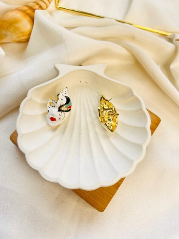 Venetian Elegance Mask Pendant Set - Image 4