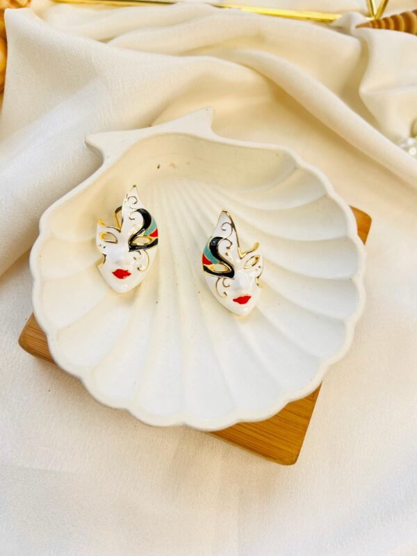 Venetian Elegance Mask Pendant Set - Image 3