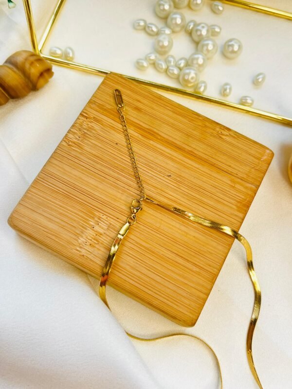Boxed Brilliance Chain - Image 3