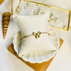 Golden Grace Bow Bracelet