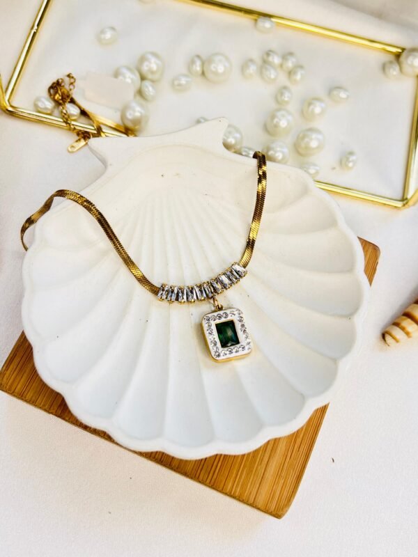 Emerald Elegance Necklace