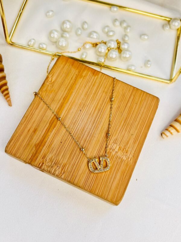 Vera Luxe Necklace - Image 2