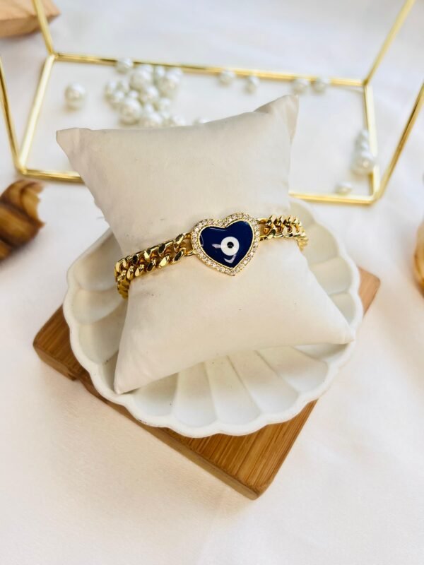 Celeste Chain Glow