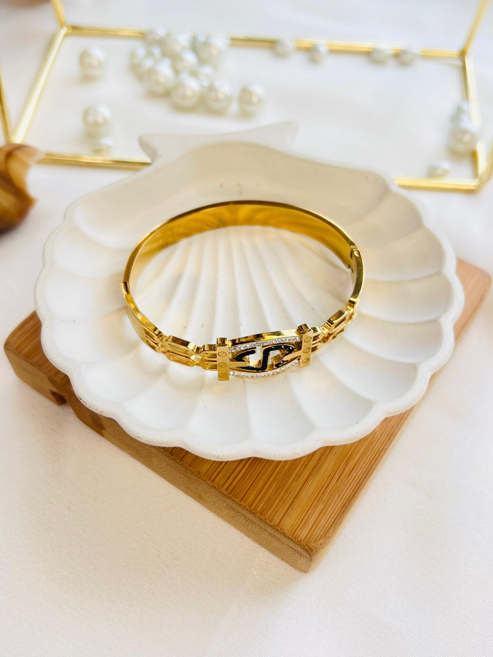 Eterna Glow Bracelet - Image 3