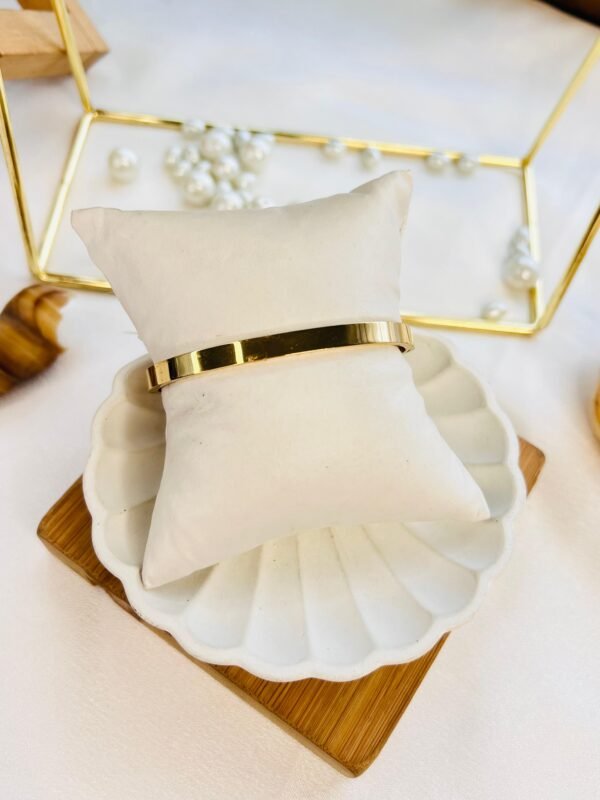 Celeste Nova Cuff - Image 4