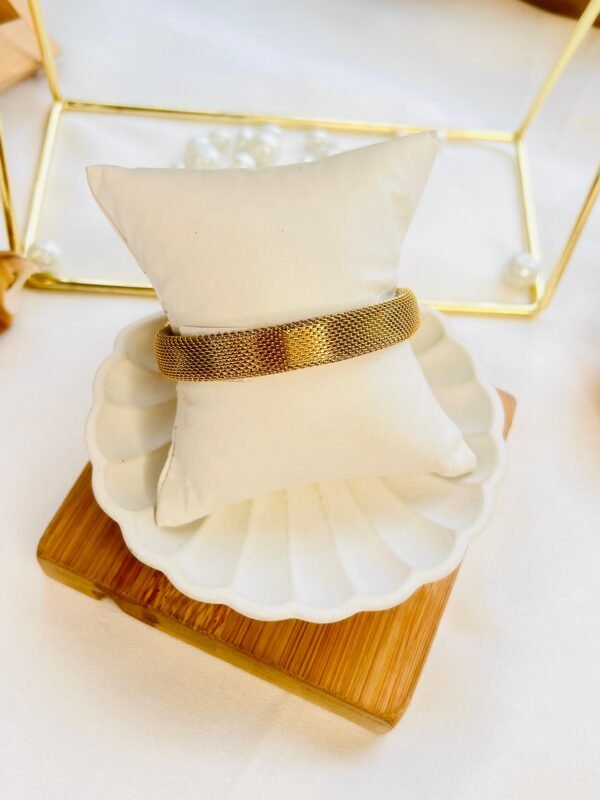 Golden Mesh Luxe Cuff