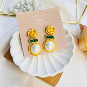 Eterna Pearl Charm