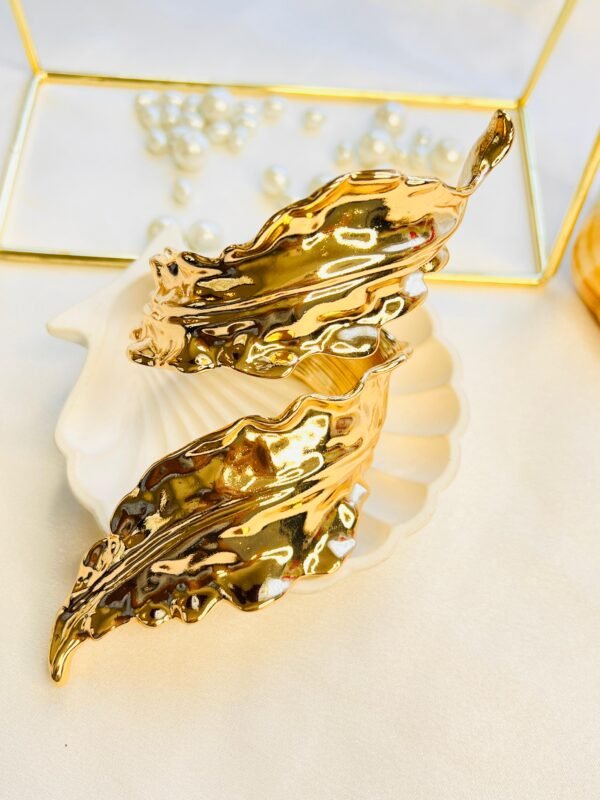 Luxe Laurel Cuff