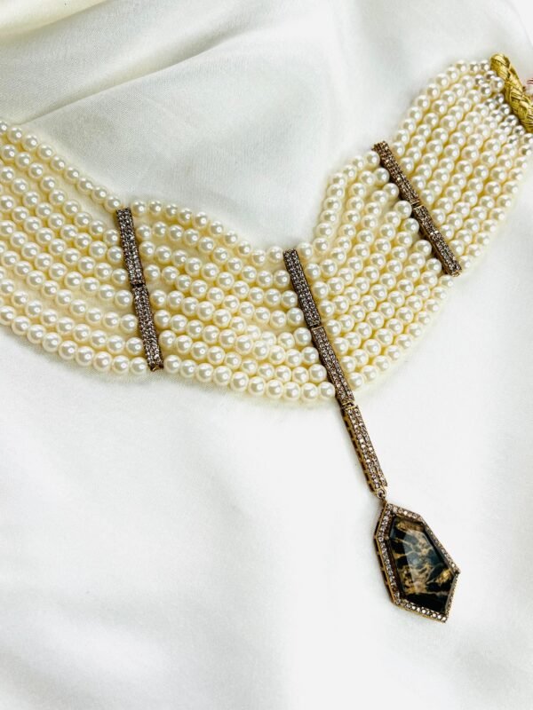 Regalia Noir Necklace - Image 3