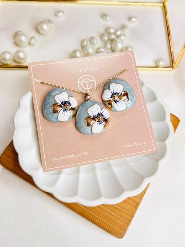 Blooming Grace Set - Image 2