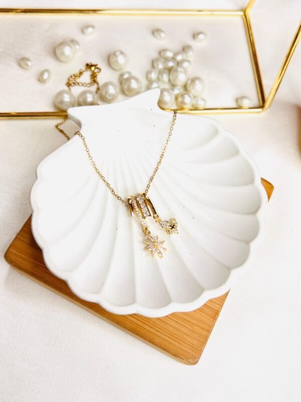 Lustre Bloom Chain