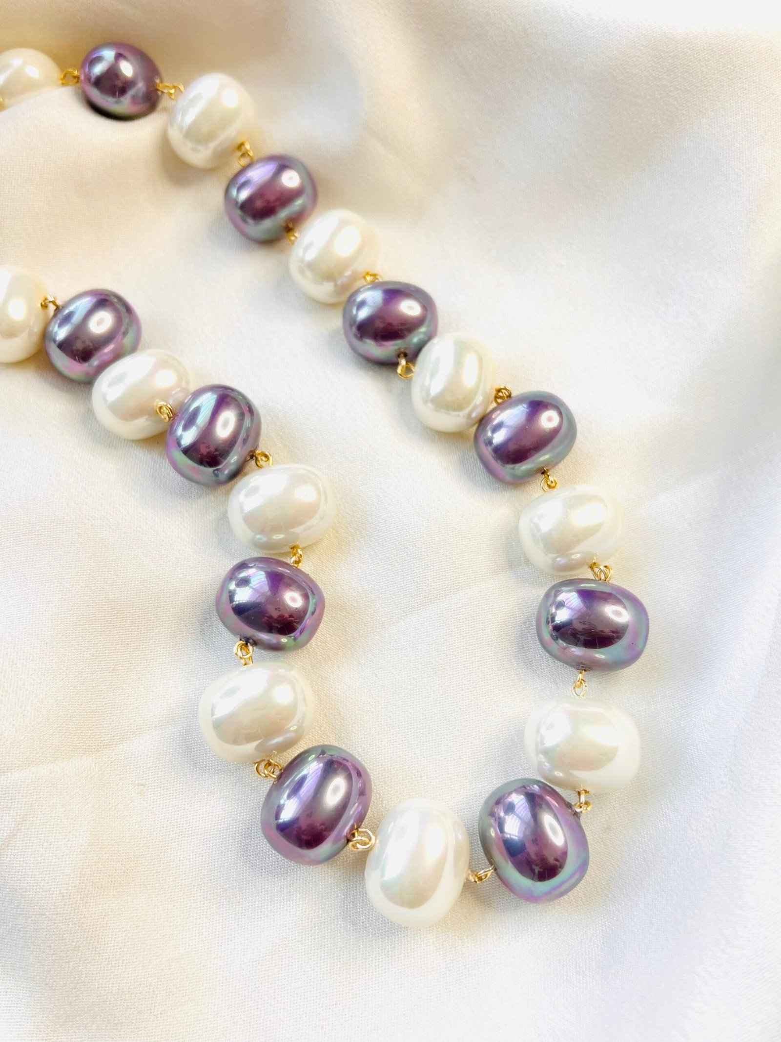 Lavender Pearl Glow Necklace - Image 2