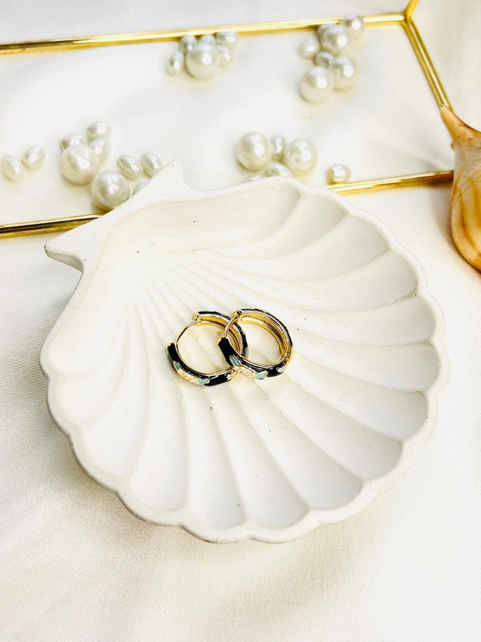 Midnight Noir Earrings - Image 3