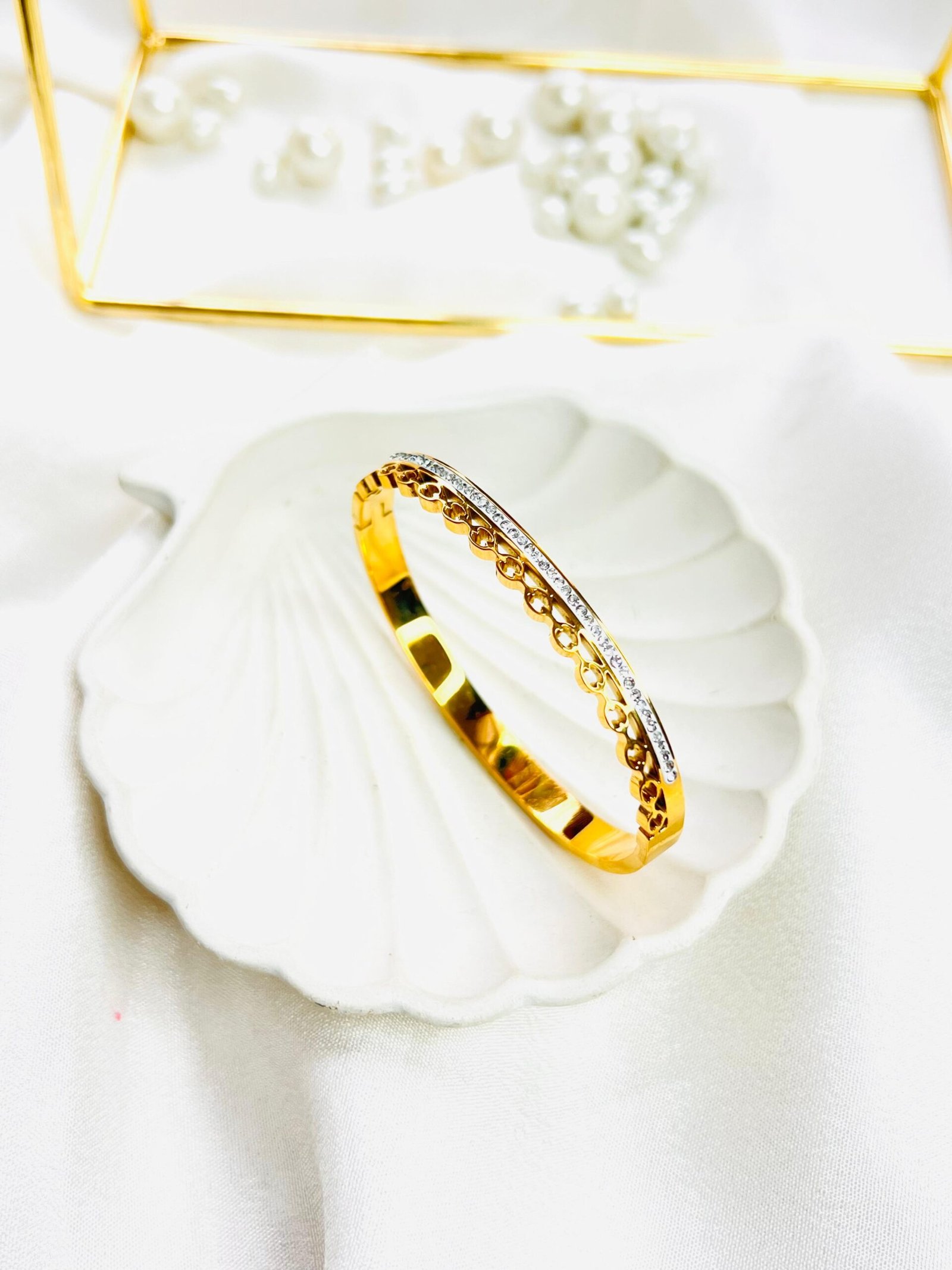 Zariya Gold Cuff - Image 2