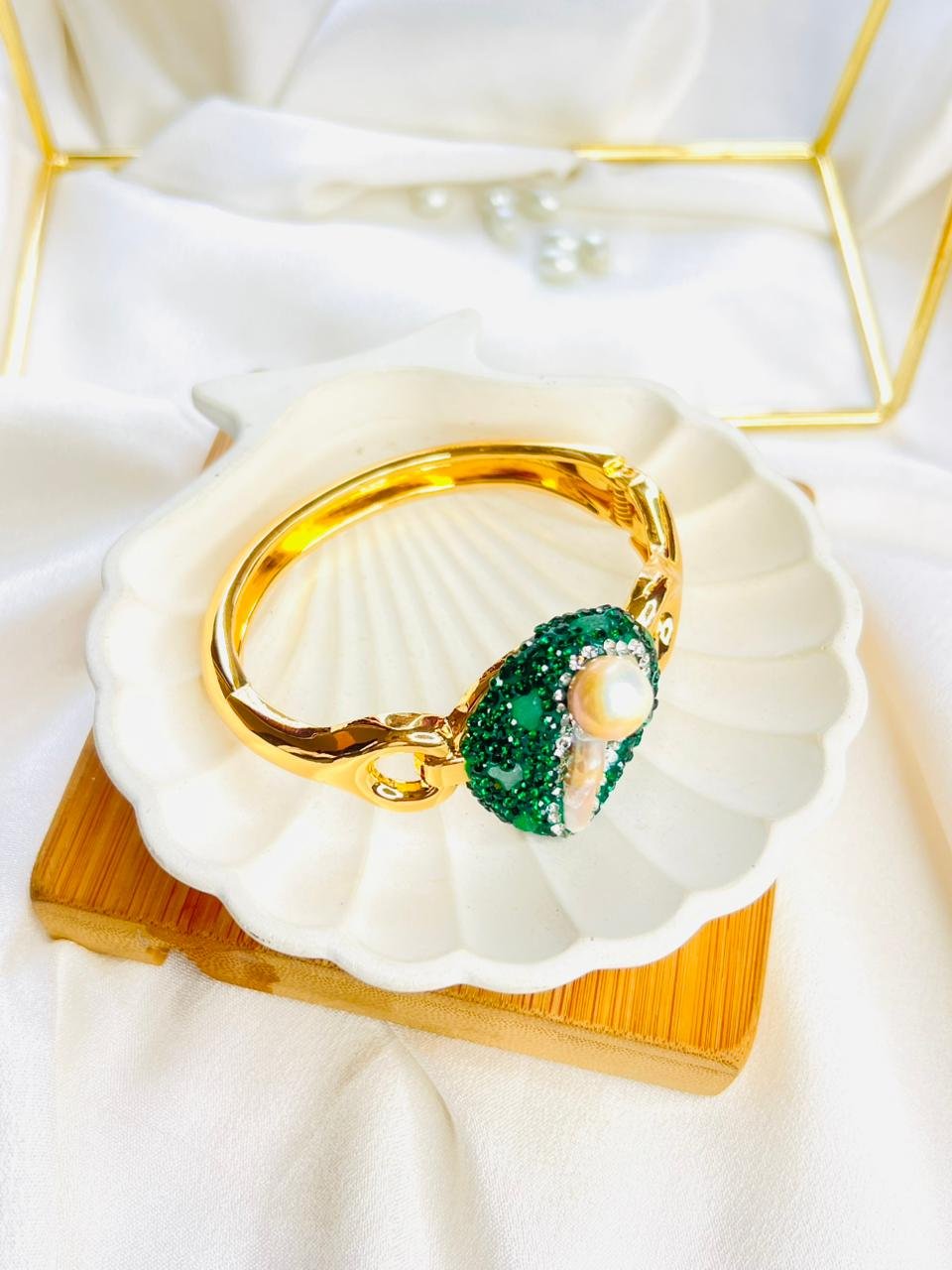 Emerald Tide Pearl Cuff Bracelet - Image 2