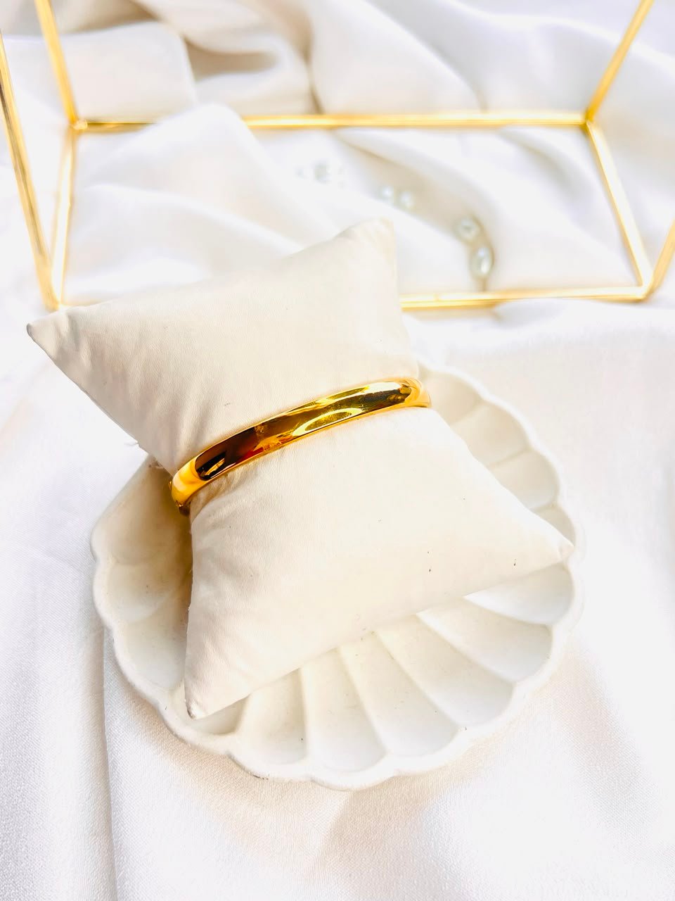 Emerald Vine Cuff Bracelet - Image 3