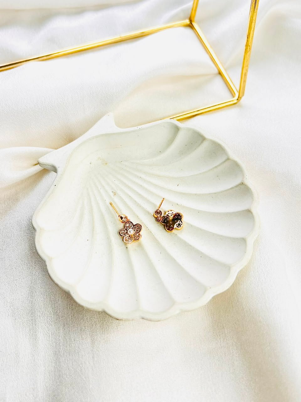 Aurelia Gold Studs - Image 3
