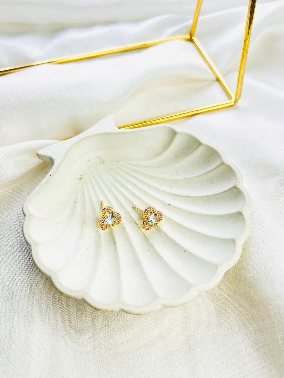 Lumi Gold Studs