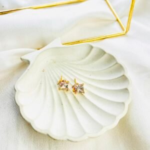Elara Gold Earrings