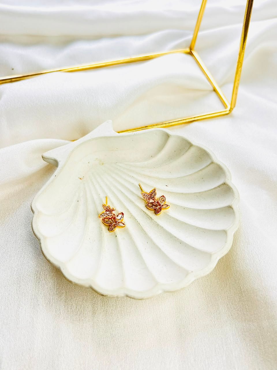 Eira Gold Drops - Image 3