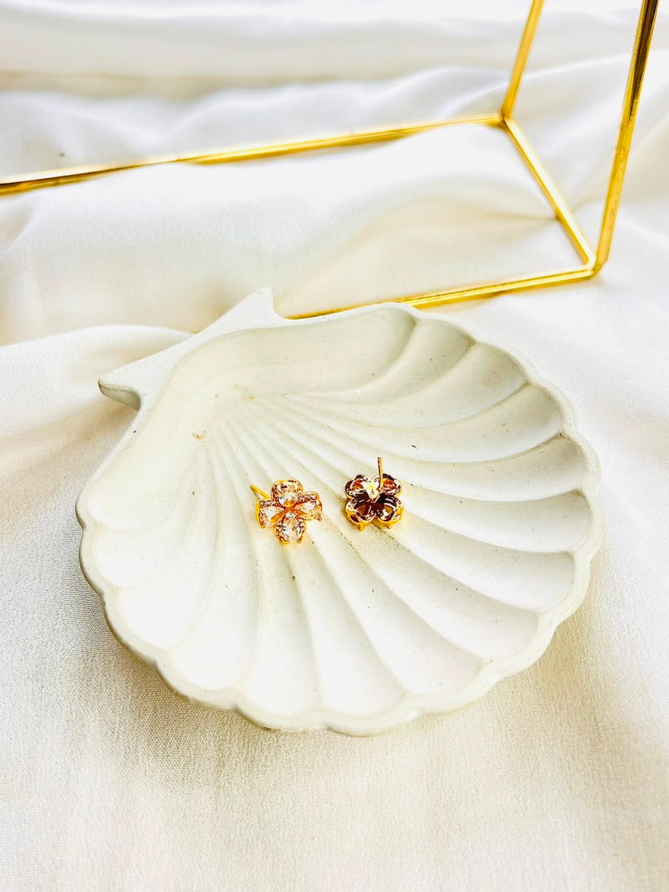 Vela Gold Hoops - Image 3