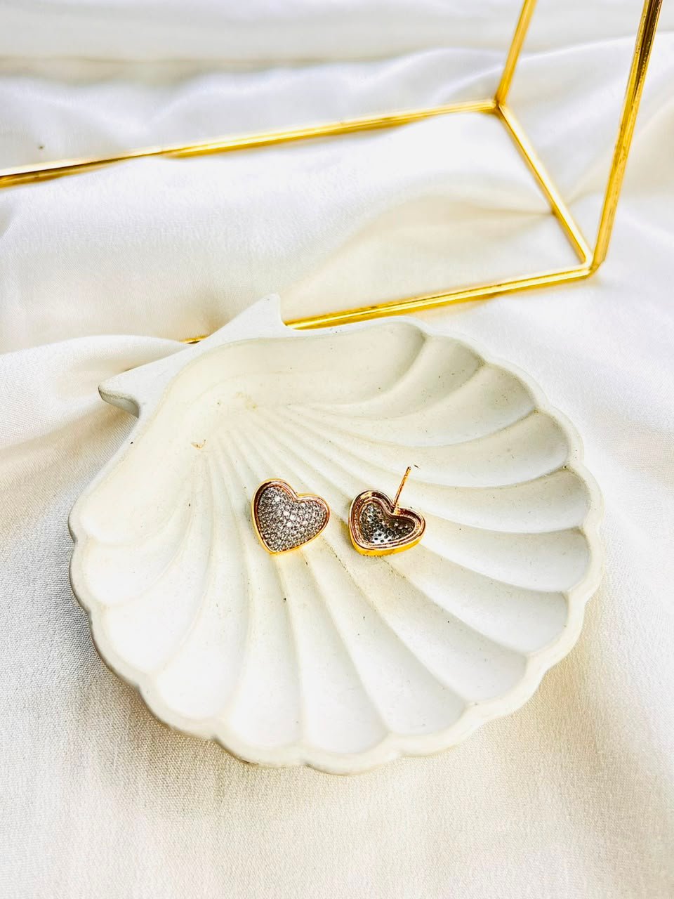 Aria Gold Drops - Image 3
