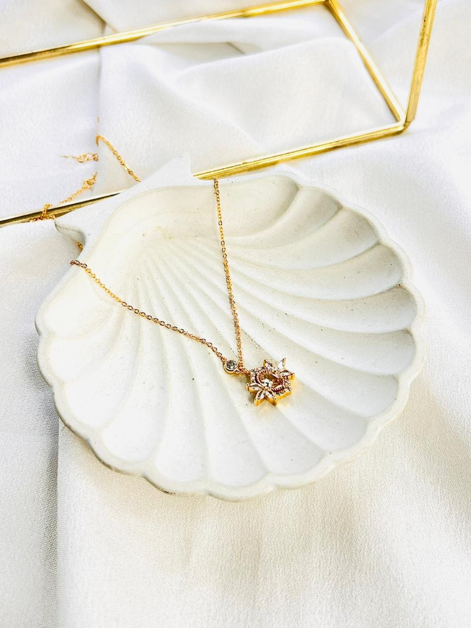 Amara Chain - Image 2