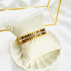 Vela Cuff