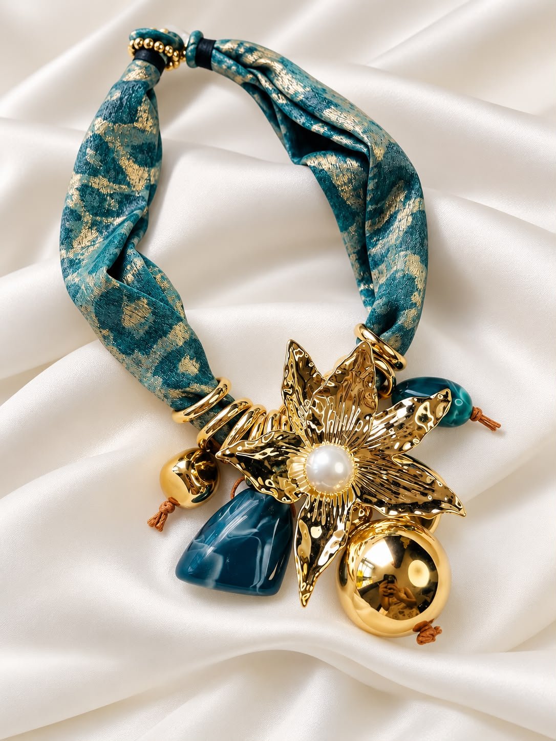 Aurelia Teal Bloom Necklace - Image 3