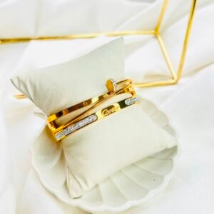 Rovelle Cuff
