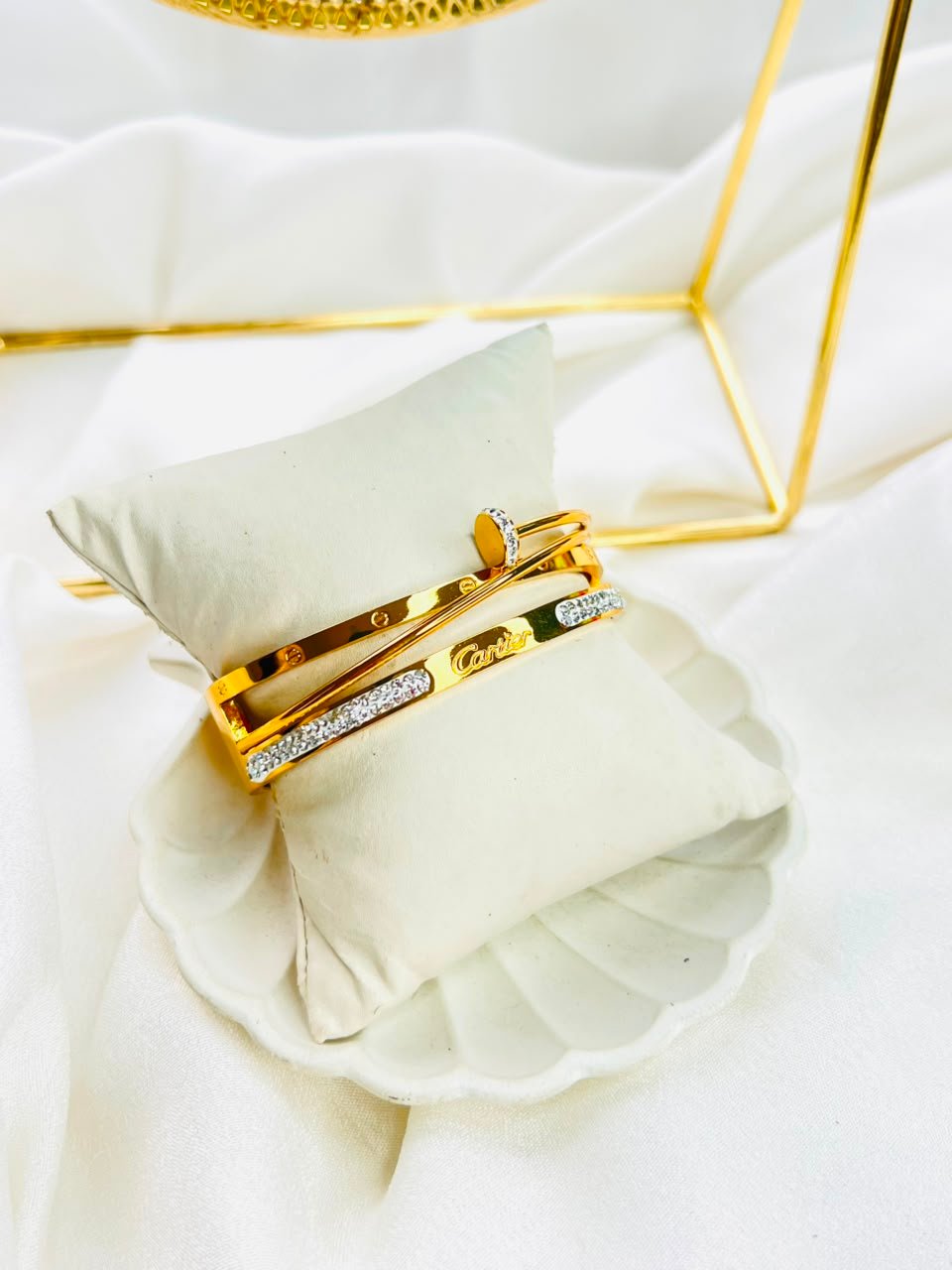 Rovelle Cuff