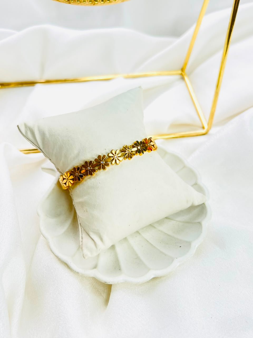 Velmira Cuff