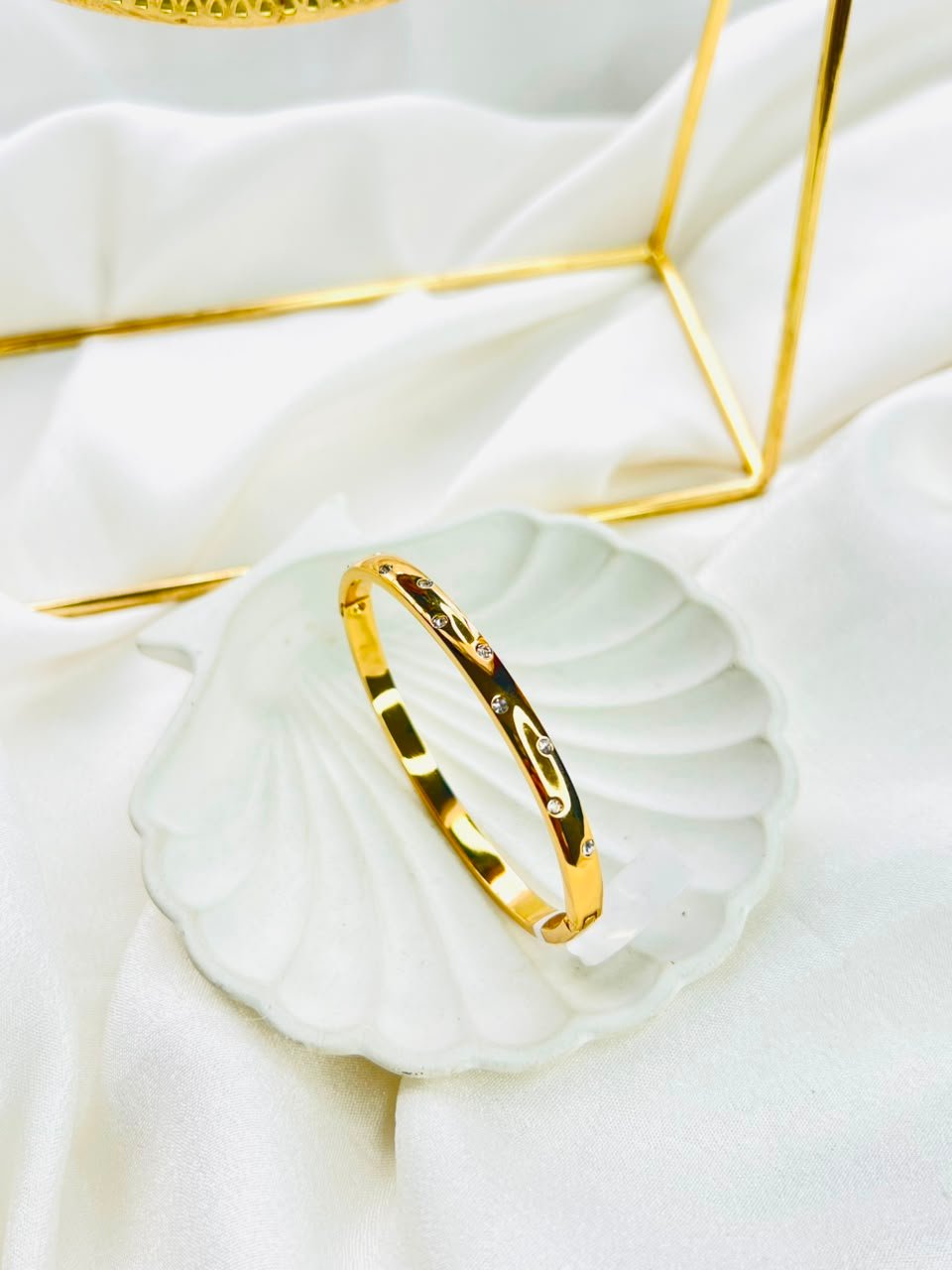 Calista Cuff - Image 2