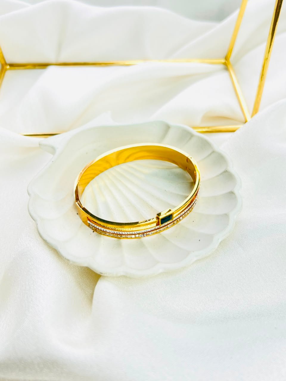Elaris Cuff - Image 3