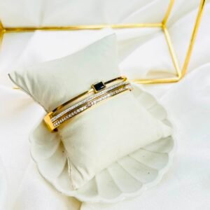 Elaris Cuff