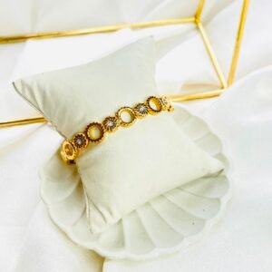 Solenne Cuff