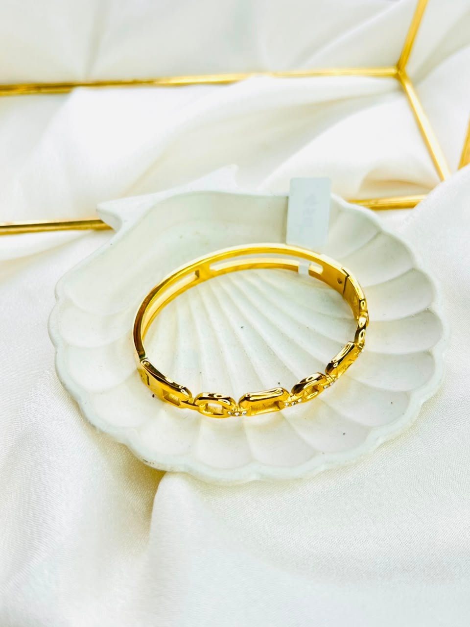 Veyra Cuff - Image 3